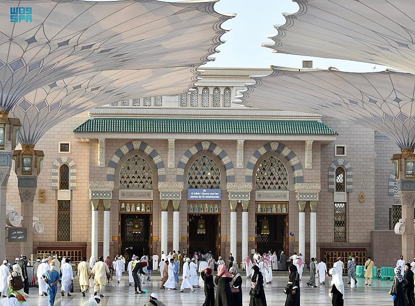 تسهيل خدمات زوار المسجد النبوي 